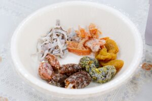 Cách làm ô mai mận xào gừng chuẩn vị truyền thống tại nhà - Hướng Dẫn Cách Làm Ô Mai Ngon Tại Nhà